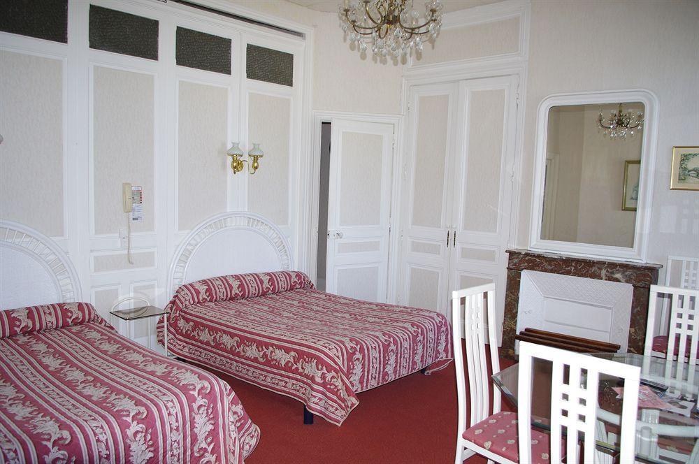 Hotel De La Paix Limoges Bagian luar foto